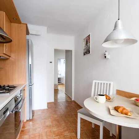P&o Serviced Idzikowskiego Apartment Warsaw